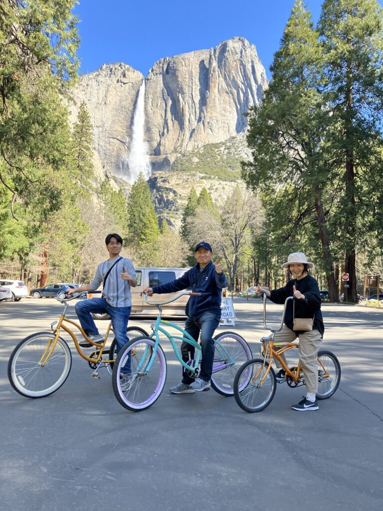 レンタルサイクルで公園を探索。